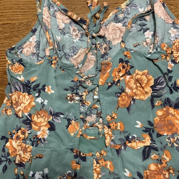Charlotte Russe Spring Dress - Picture 4 of 5